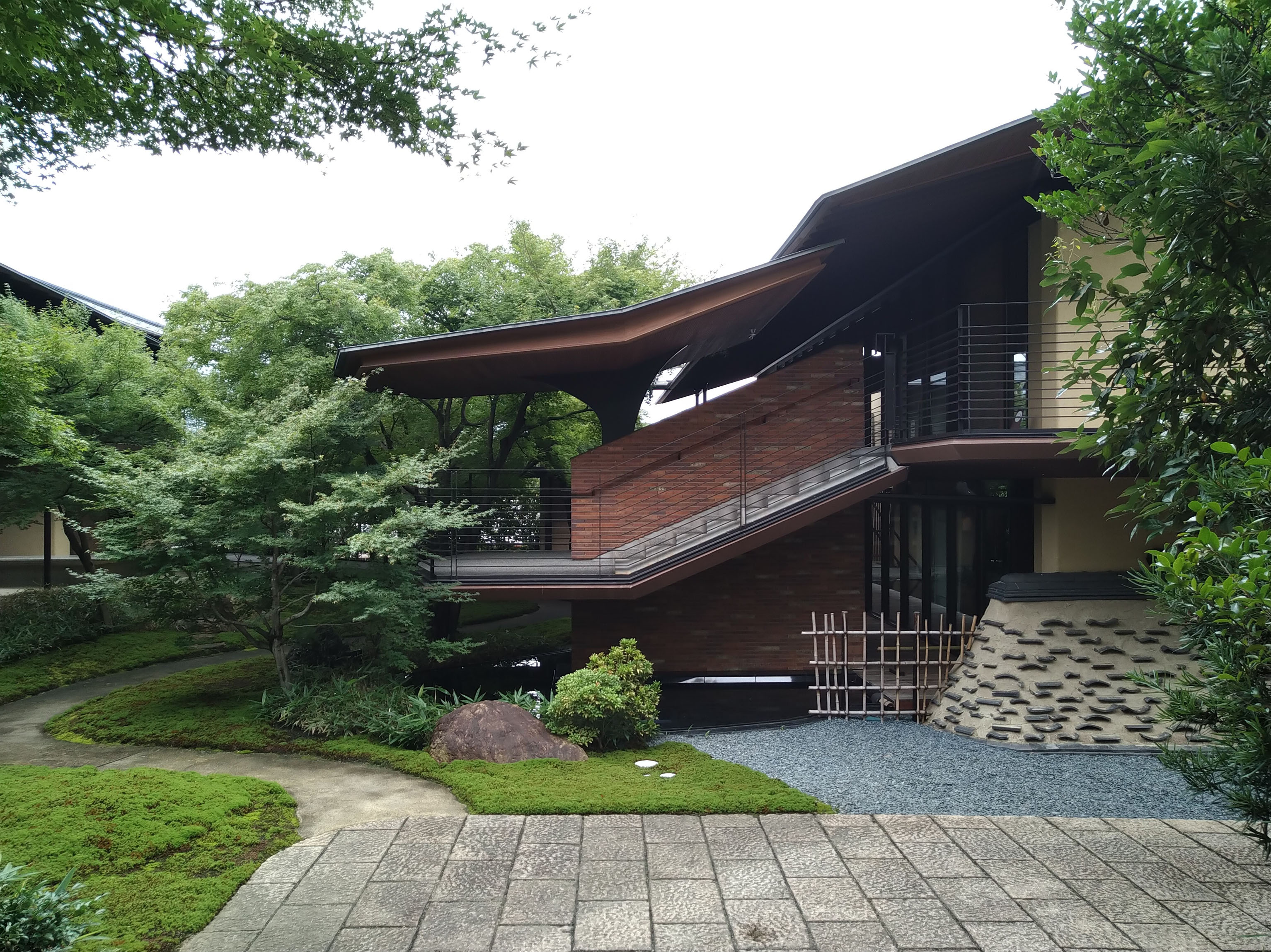 岡田茂吉記念館 見学 - Echizen Design Laboratory